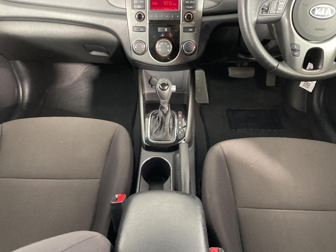 Photo '18' of KIA Cerato Photo '18' of KIA Cerato