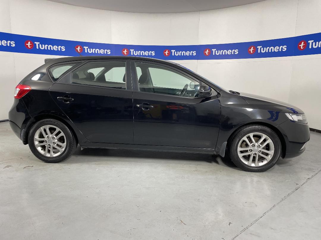 Photo '23' of KIA Cerato Photo '23' of KIA Cerato