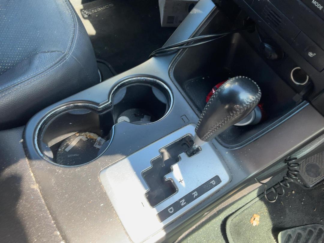 Photo '14' of KIA Sorento R LTD Photo '14' of KIA Sorento R LTD