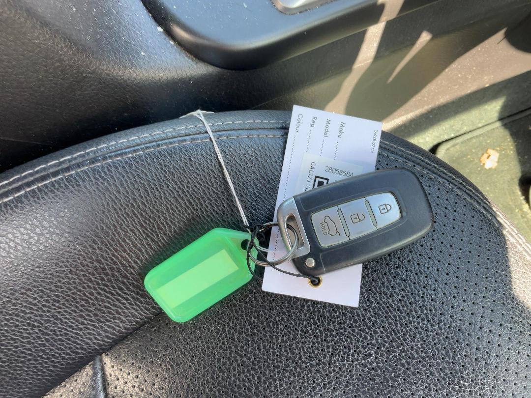 Photo '15' of KIA Sorento R LTD Photo '15' of KIA Sorento R LTD