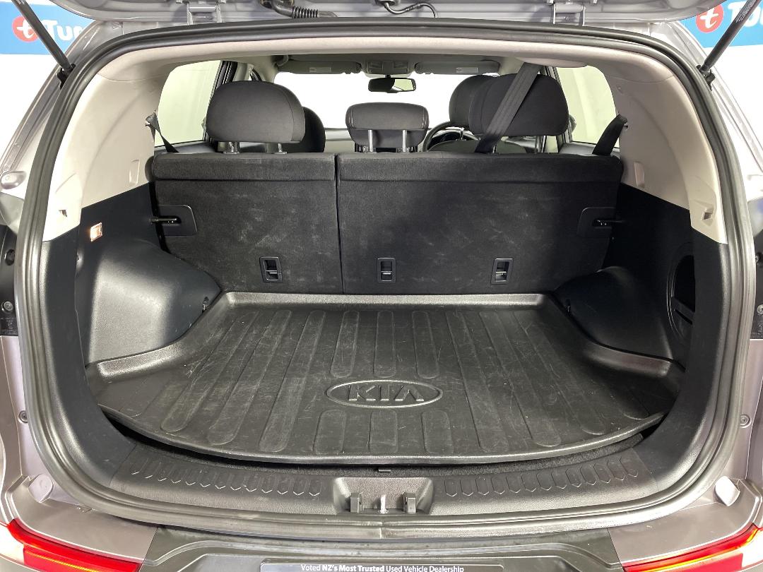 Photo '14' of KIA Sportage Photo '14' of KIA Sportage