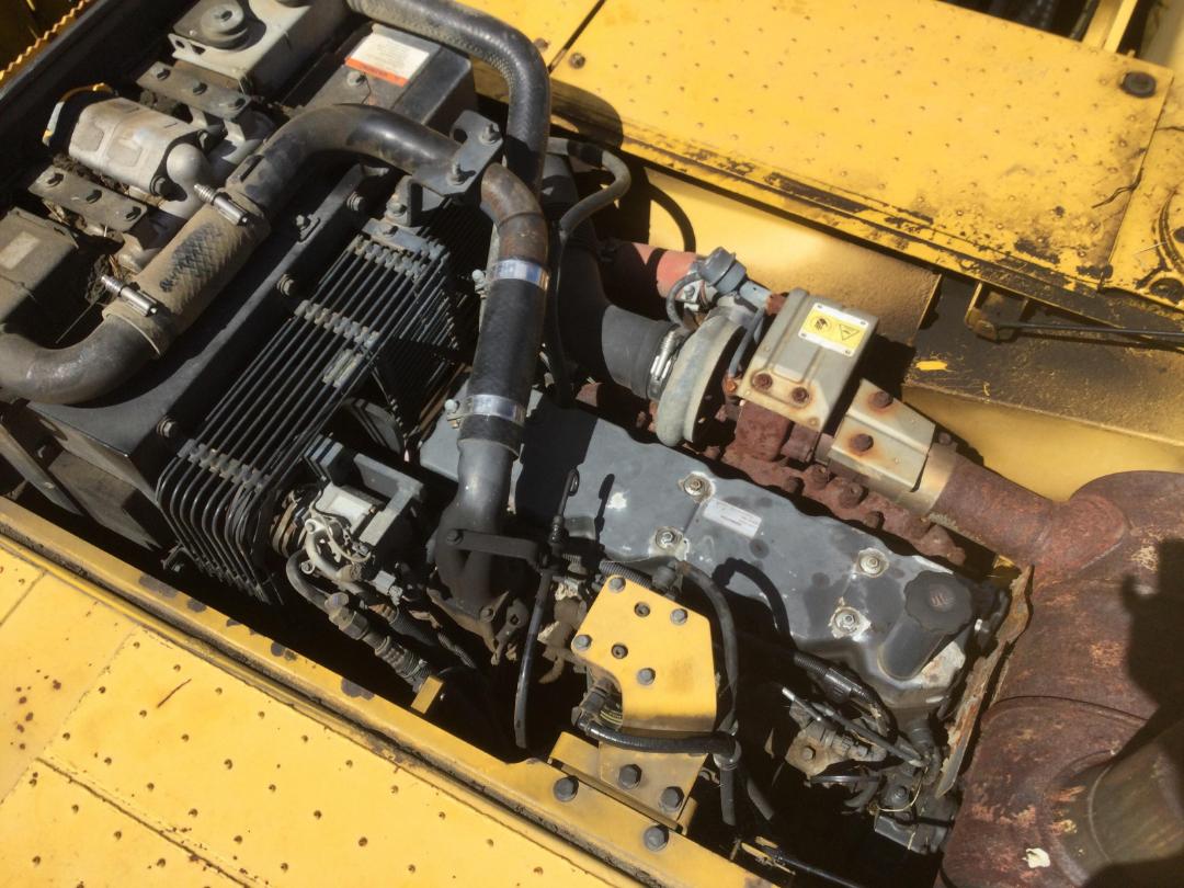 Photo '40' of KOMATSU PC270LC-8 GRABBER Excavator