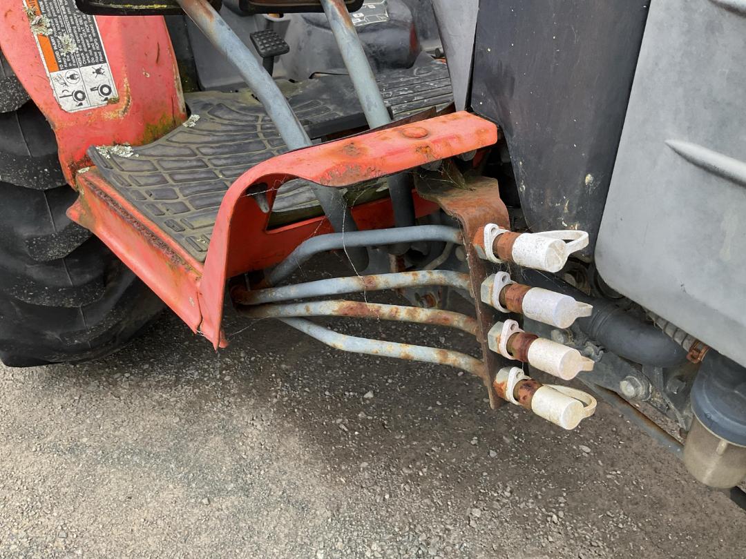 Photo '16' of Kubota B3300SU Tractor