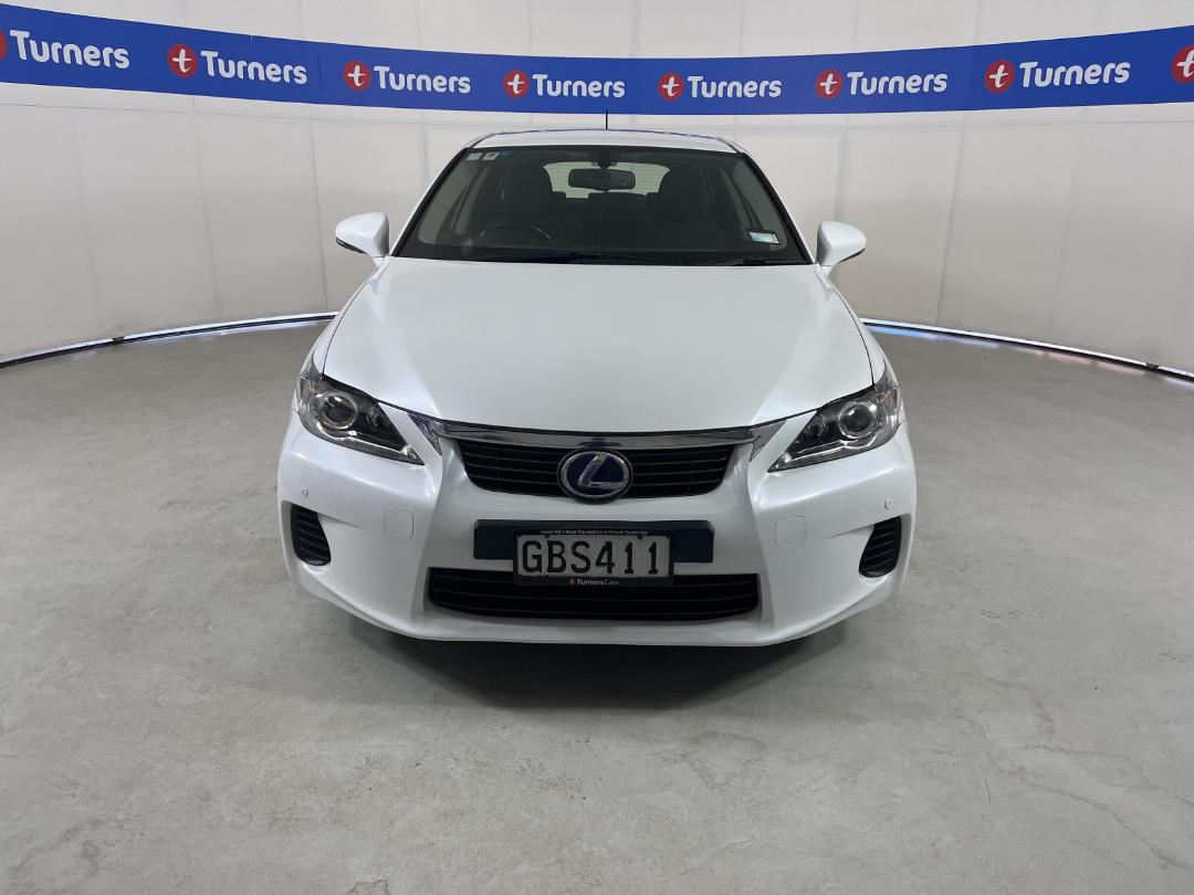 Photo '2' of Lexus CT200H