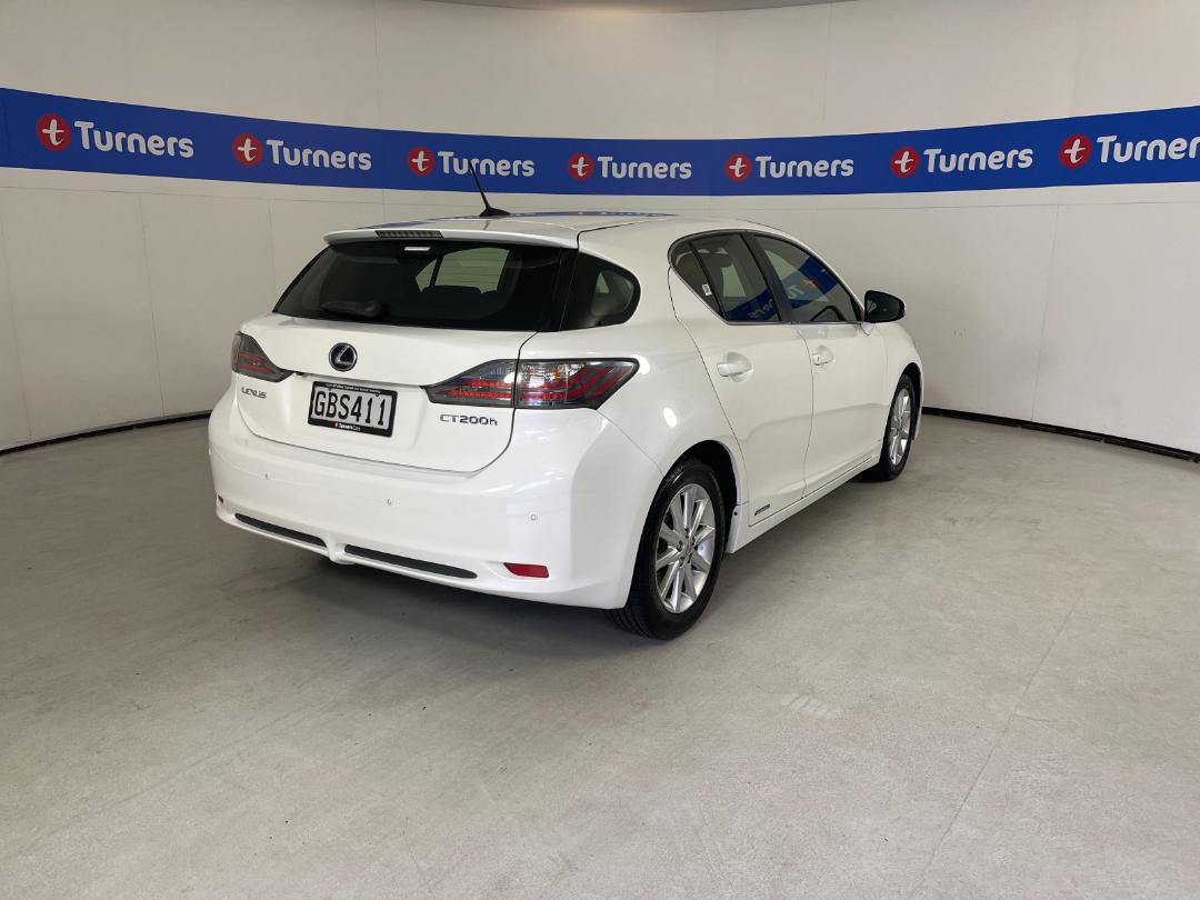 Photo '7' of Lexus CT200H