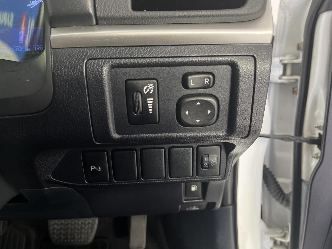 Photo '29' of Lexus CT200H