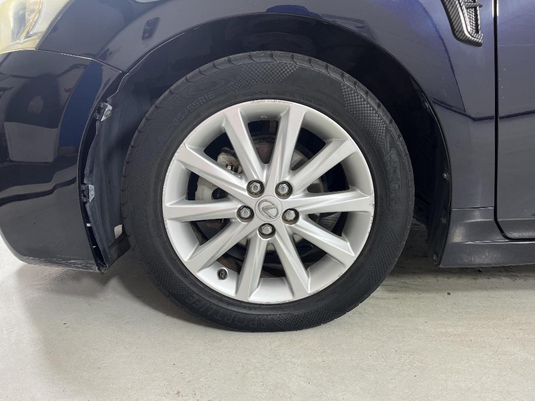 Photo '10' of Lexus CT200H Photo '10' of Lexus CT200H