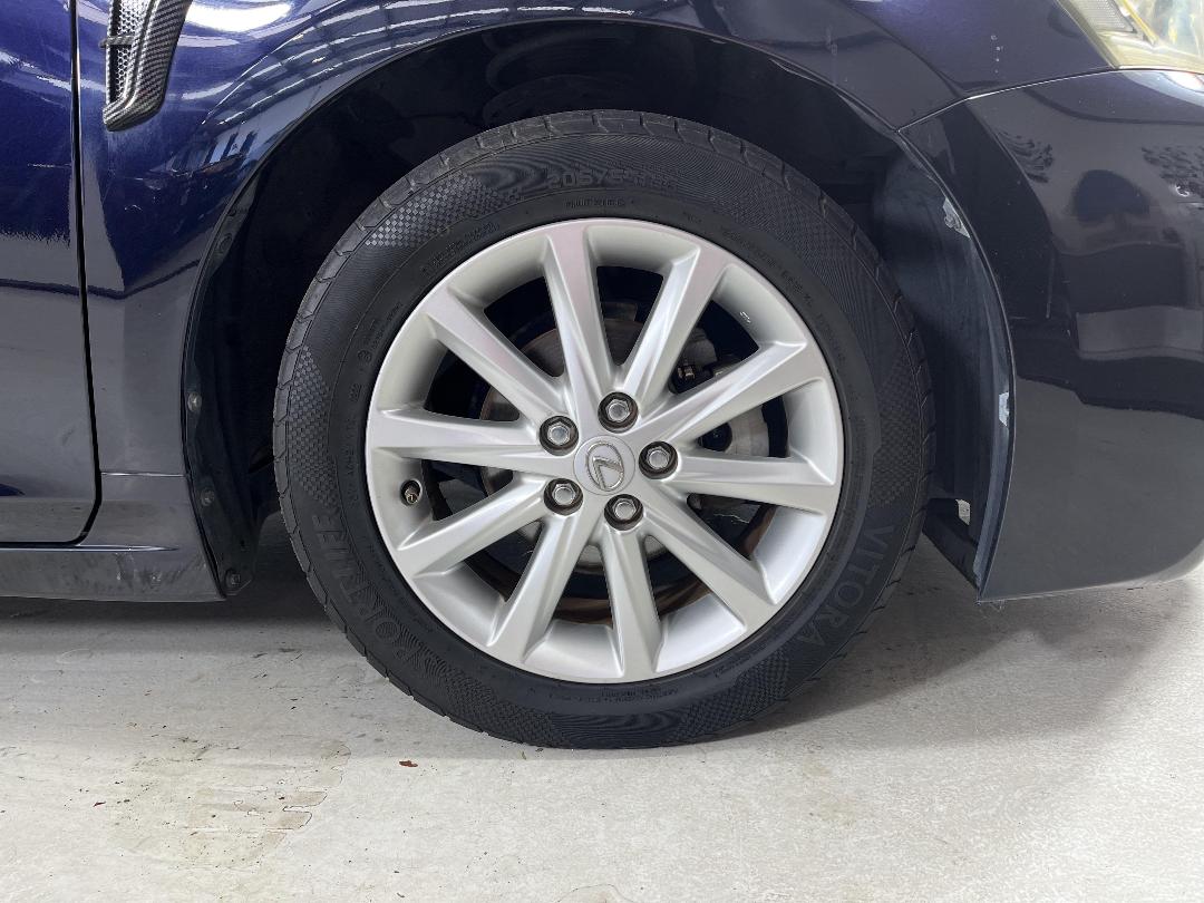 Photo '9' of Lexus CT200H Photo '9' of Lexus CT200H