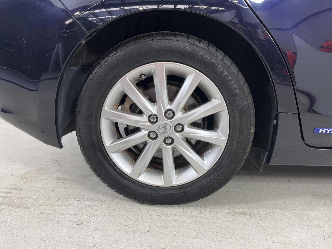 Photo '12' of Lexus CT200H Photo '12' of Lexus CT200H