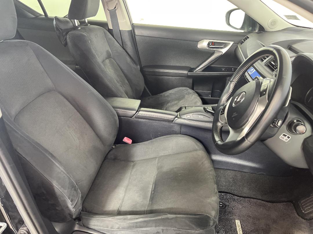 Photo '16' of Lexus CT200H Photo '16' of Lexus CT200H