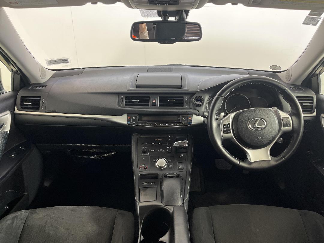 Photo '17' of Lexus CT200H Photo '17' of Lexus CT200H