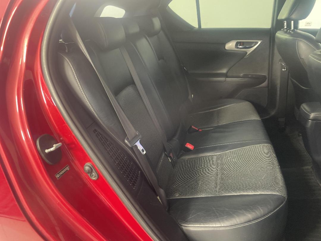 Photo '20' of Lexus CT200H