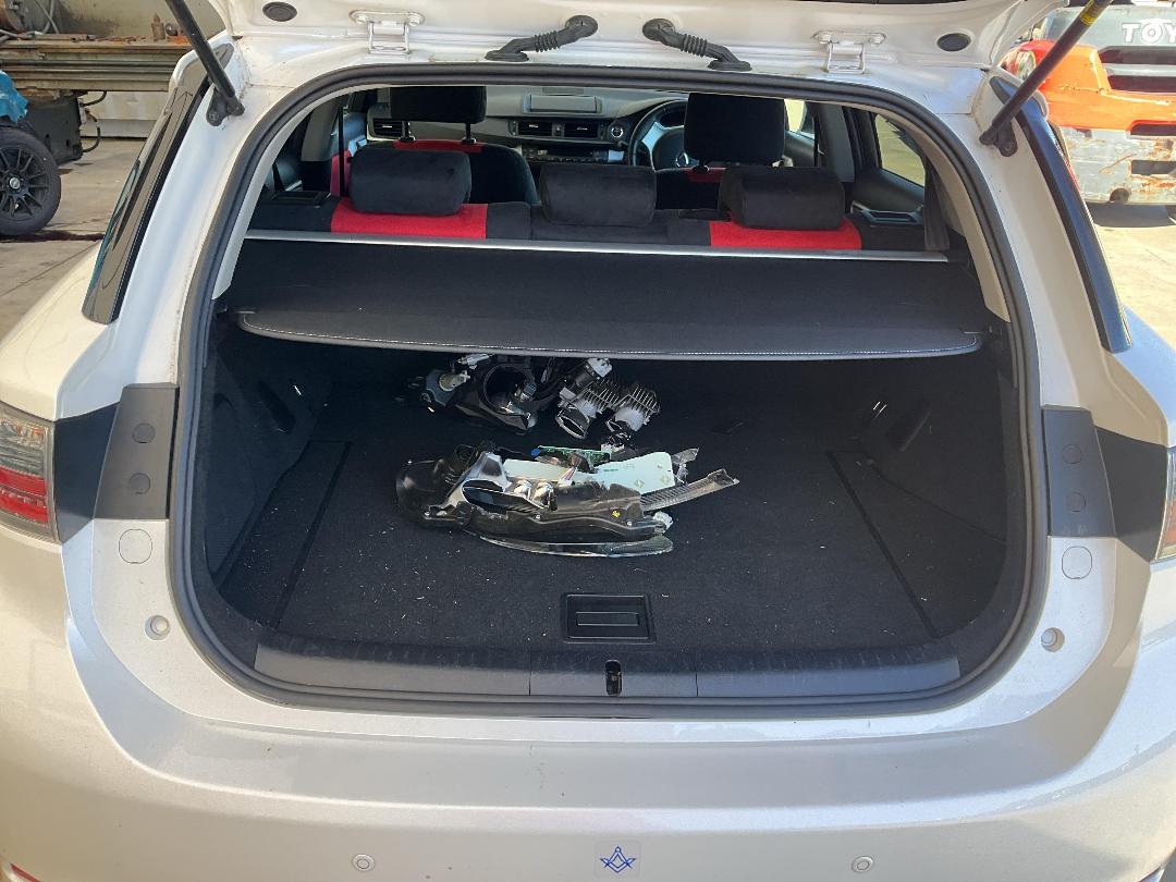 Photo '11' of Lexus CT200H