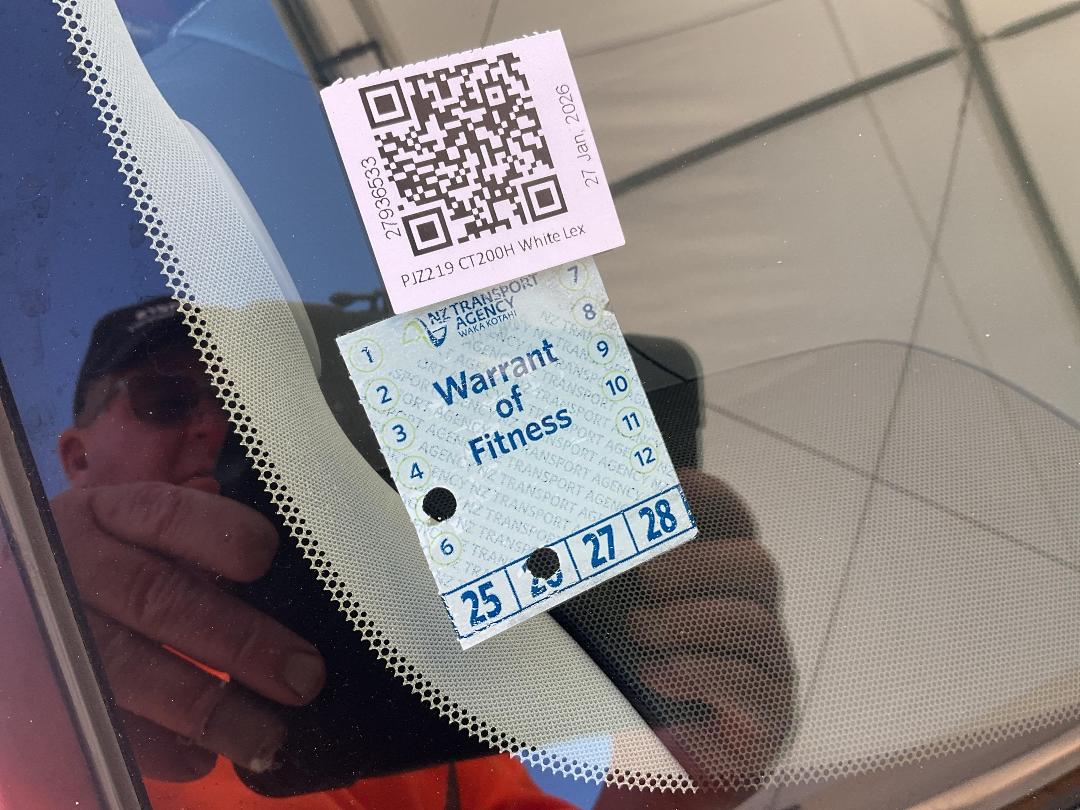 Photo '12' of Lexus CT200H