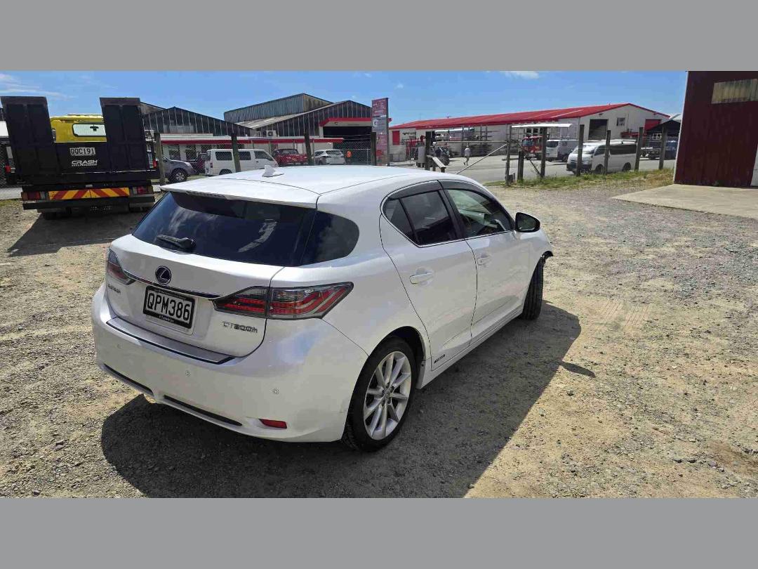 Photo '6' of Lexus CT200H Hybrid