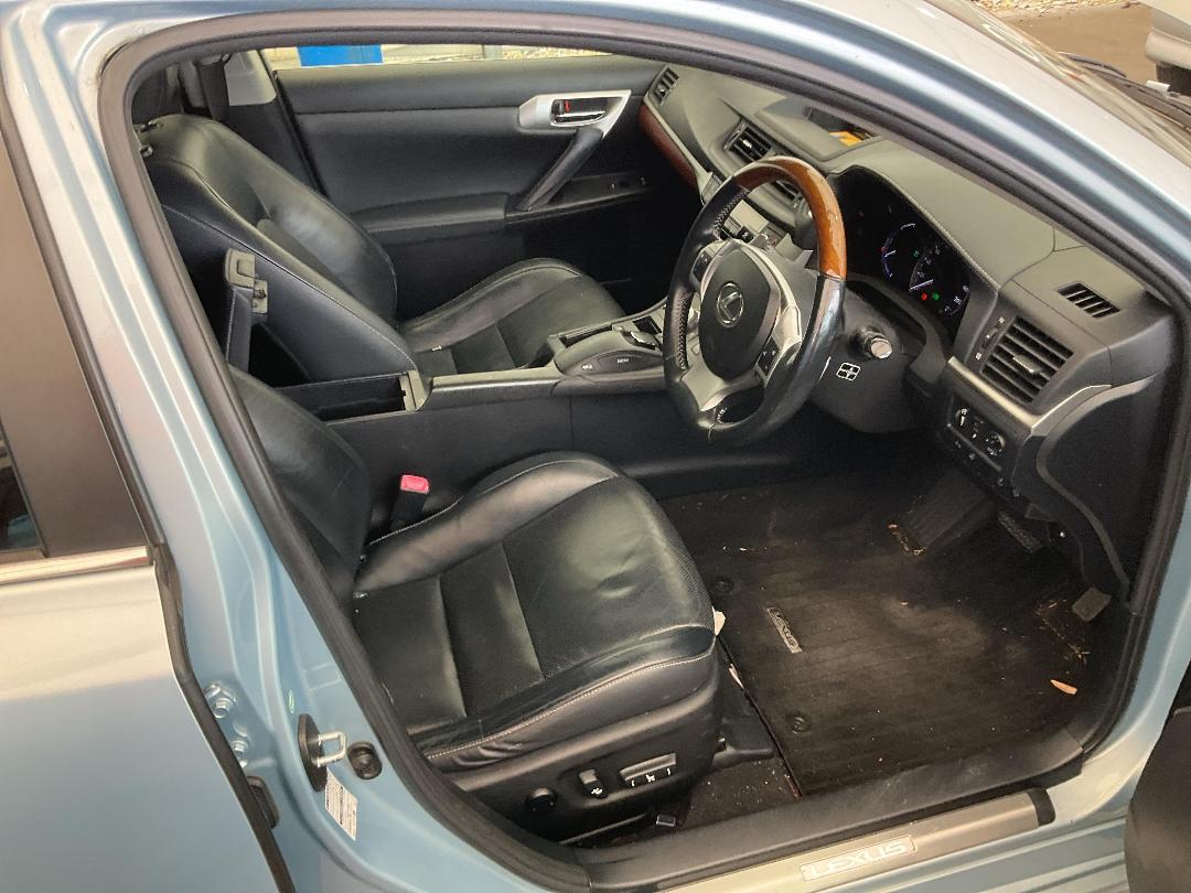 Photo '19' of Lexus CT200H