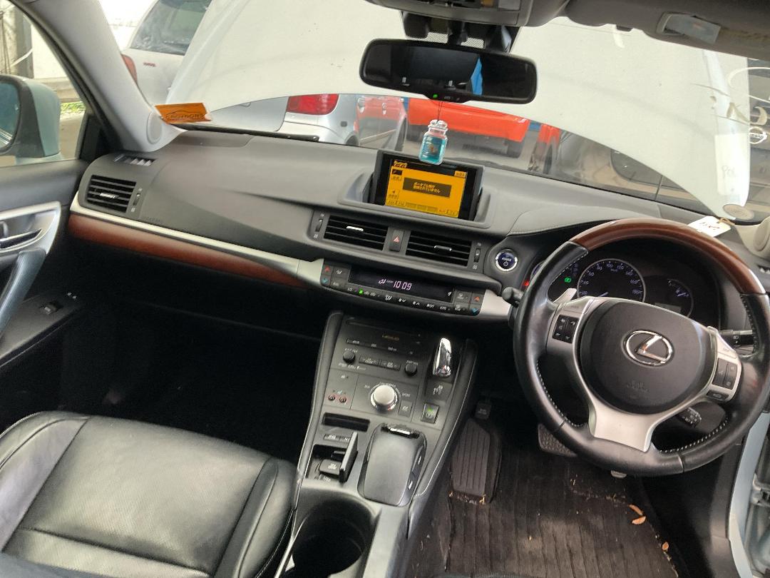 Photo '21' of Lexus CT200H