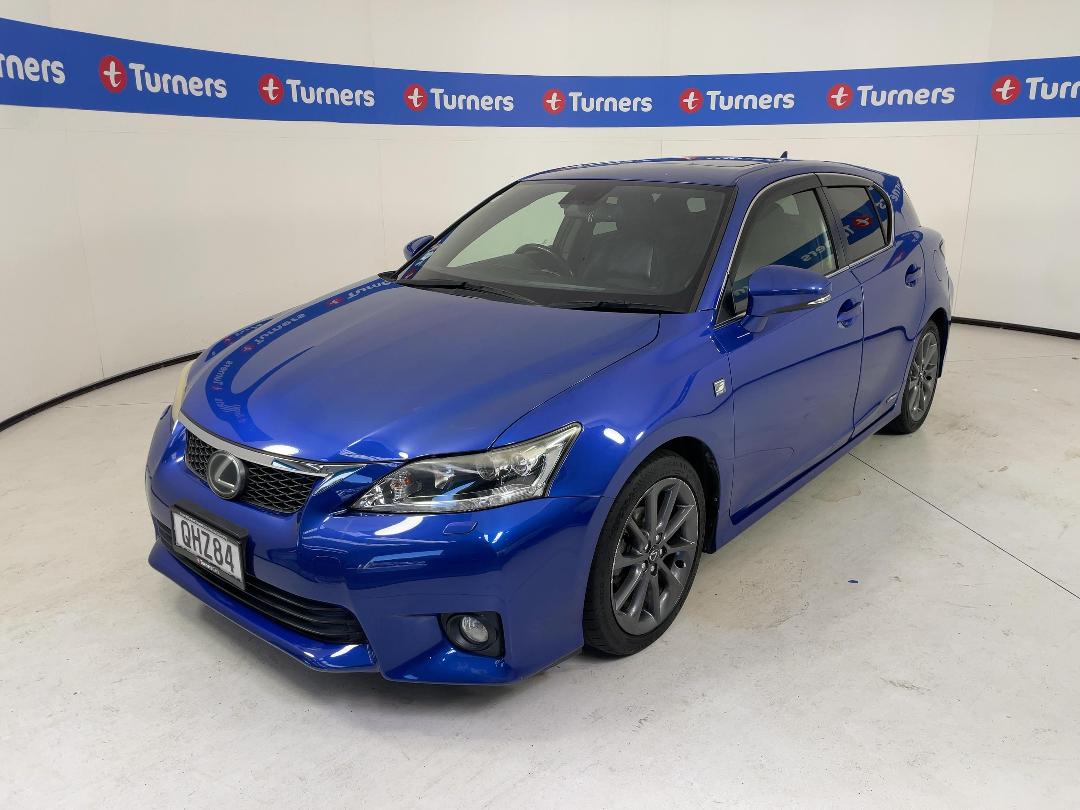 Photo '4' of Lexus CT200H