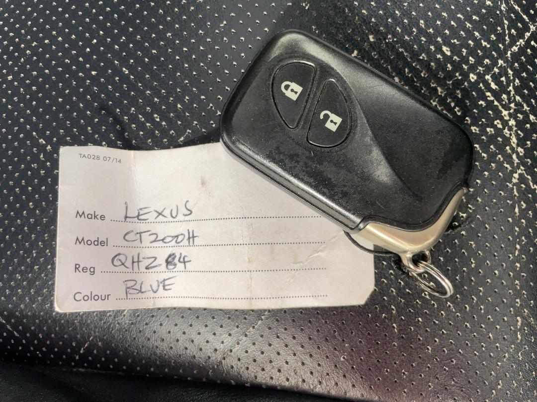 Photo '22' of Lexus CT200H