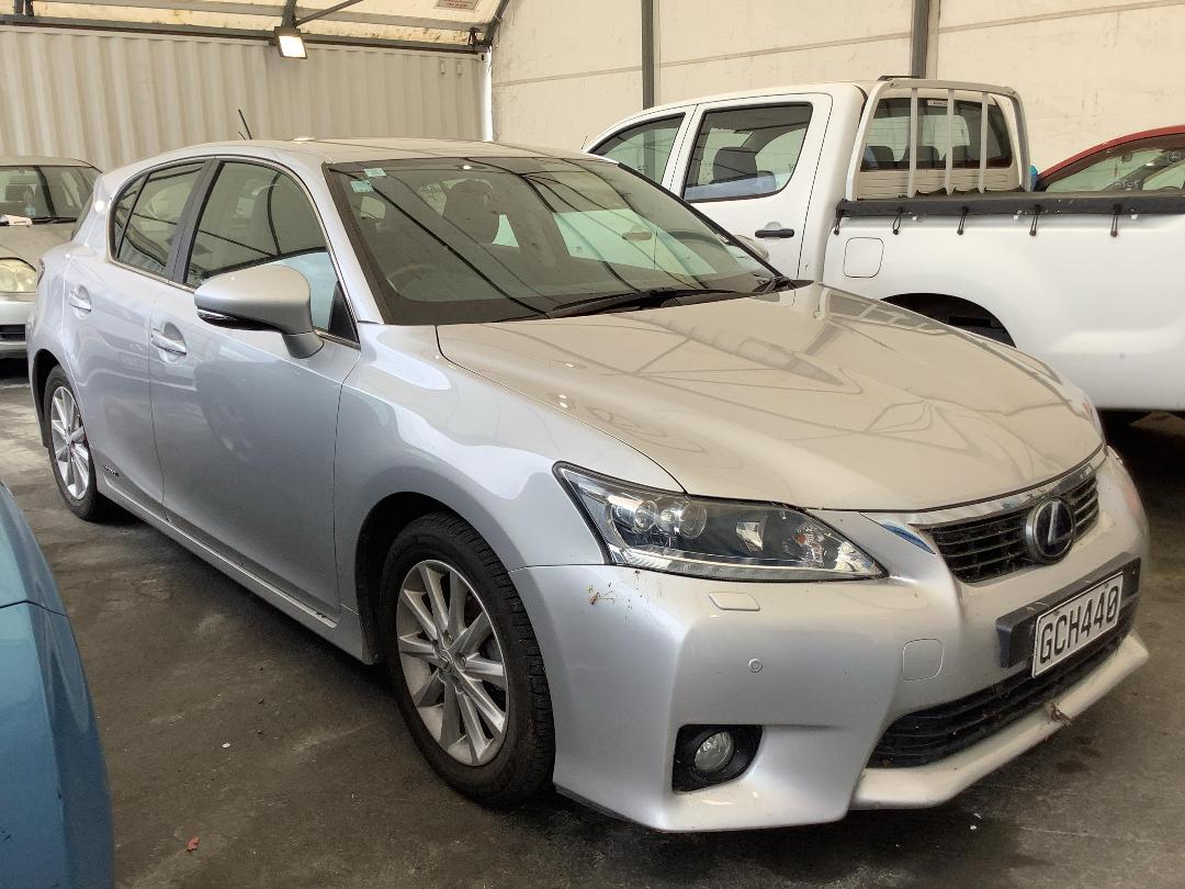 Photo '3' of Lexus CT200H LTD E