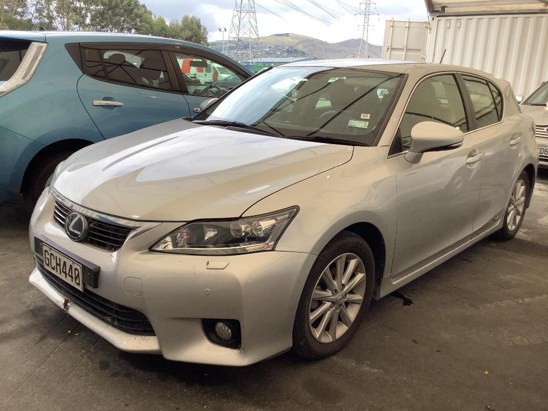 Photo '2' of Lexus CT200H LTD E