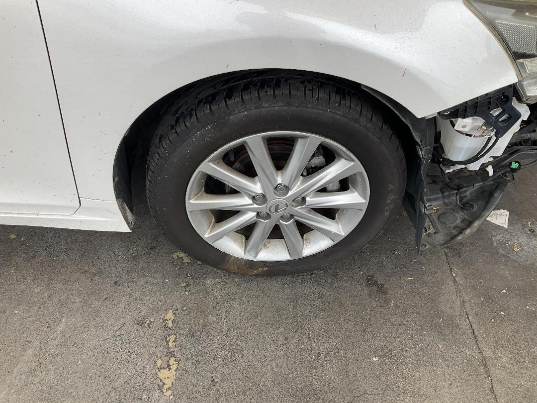 Photo '2' of Lexus CT200H