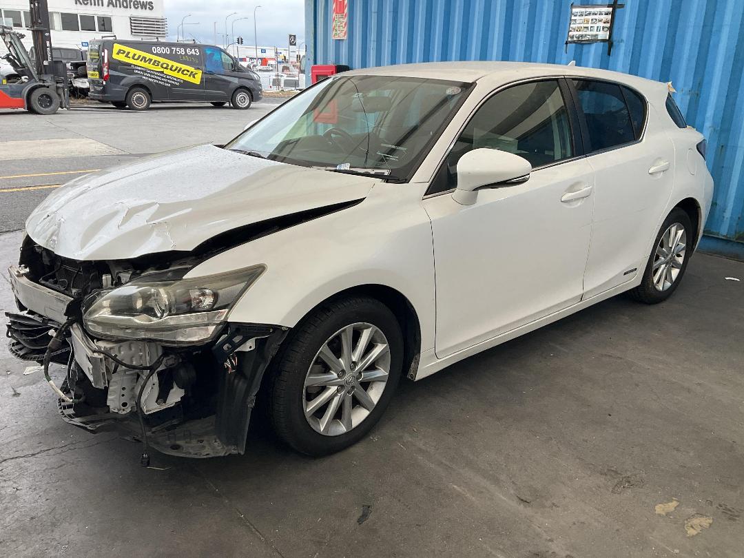 Photo '8' of Lexus CT200H