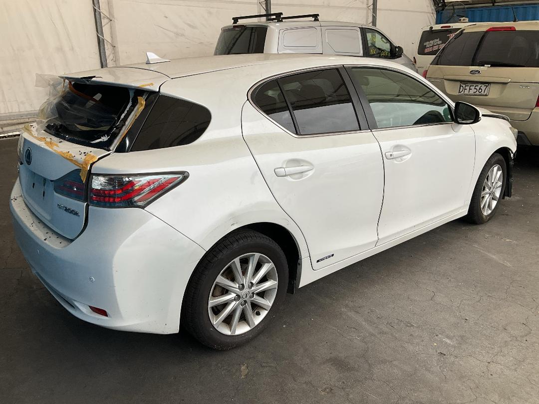 Photo '18' of Lexus CT200H