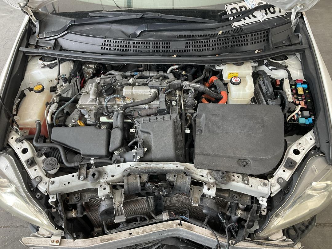 Photo '28' of Lexus CT200H