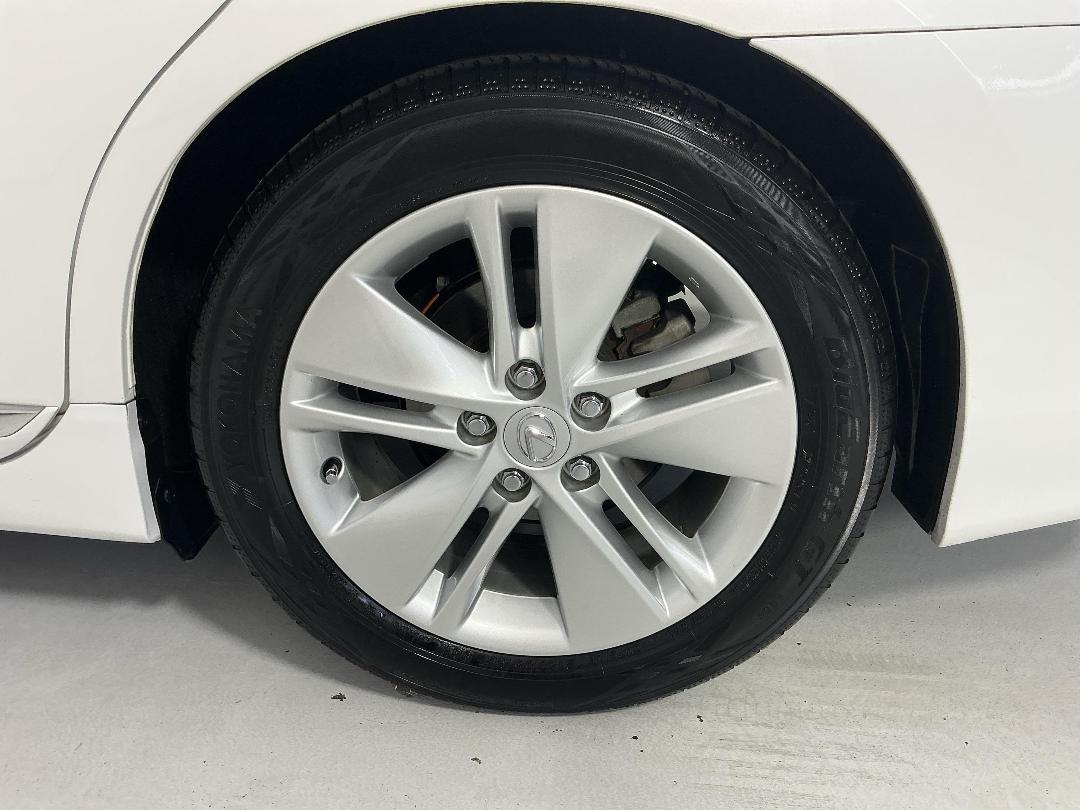 Photo '11' of Lexus HS250H