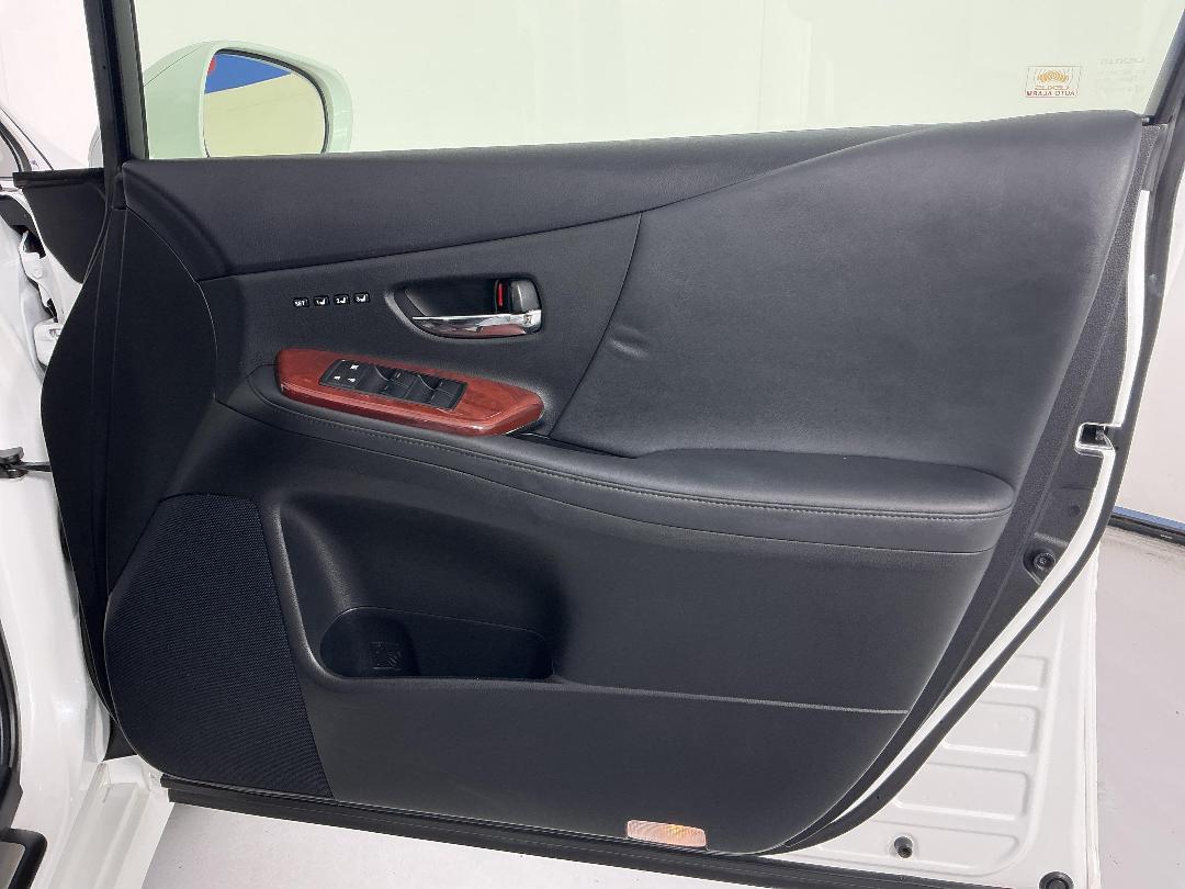 Photo '15' of Lexus HS250H