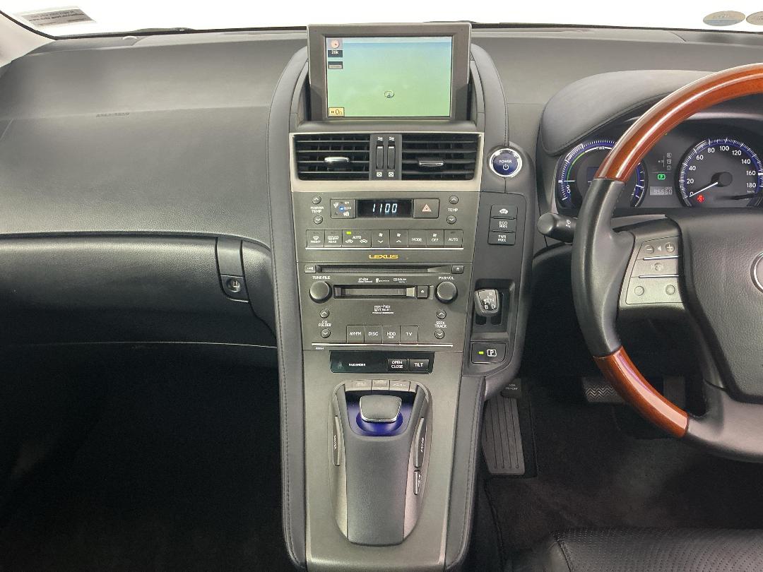 Photo '18' of Lexus HS250H