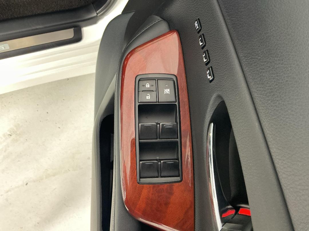 Photo '23' of Lexus HS250H