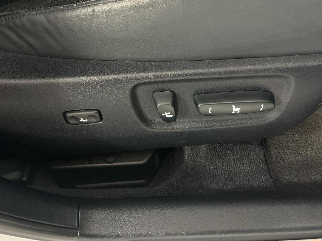 Photo '24' of Lexus HS250H