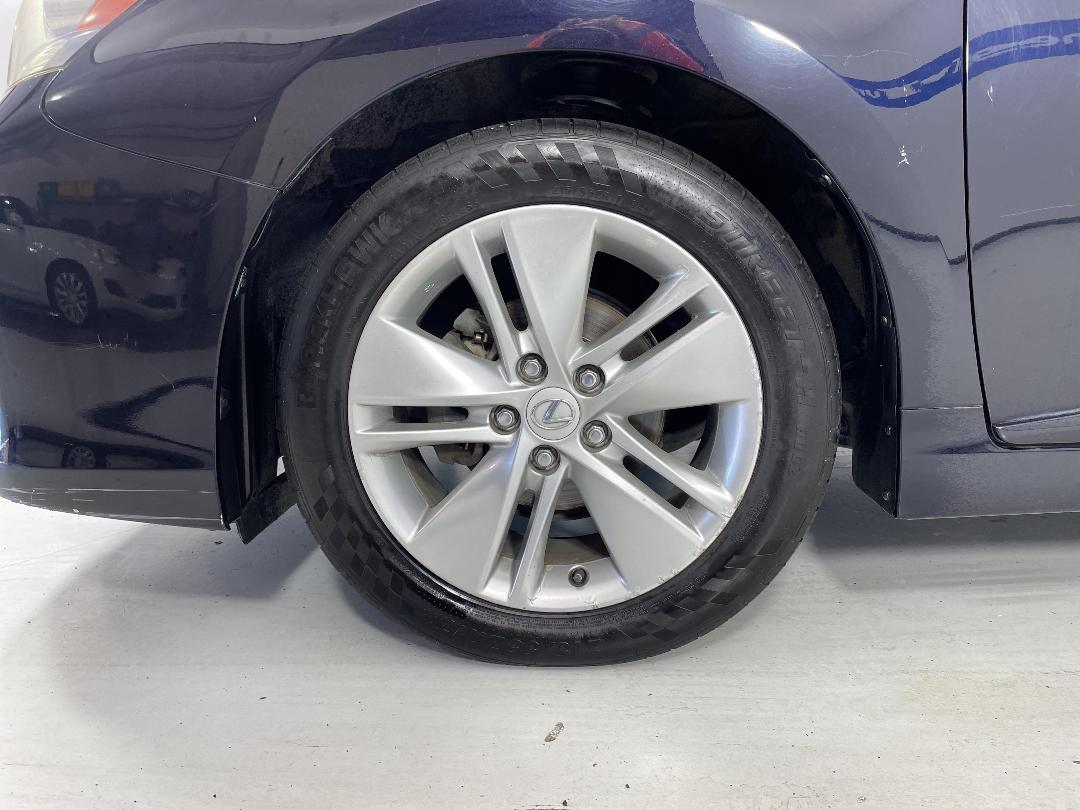 Photo '10' of Lexus HS250H Photo '10' of Lexus HS250H