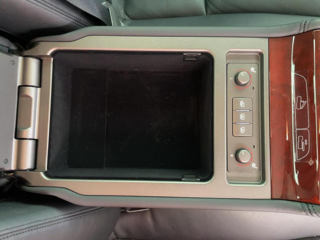 Photo '27' of Lexus LS600H Photo '27' of Lexus LS600H