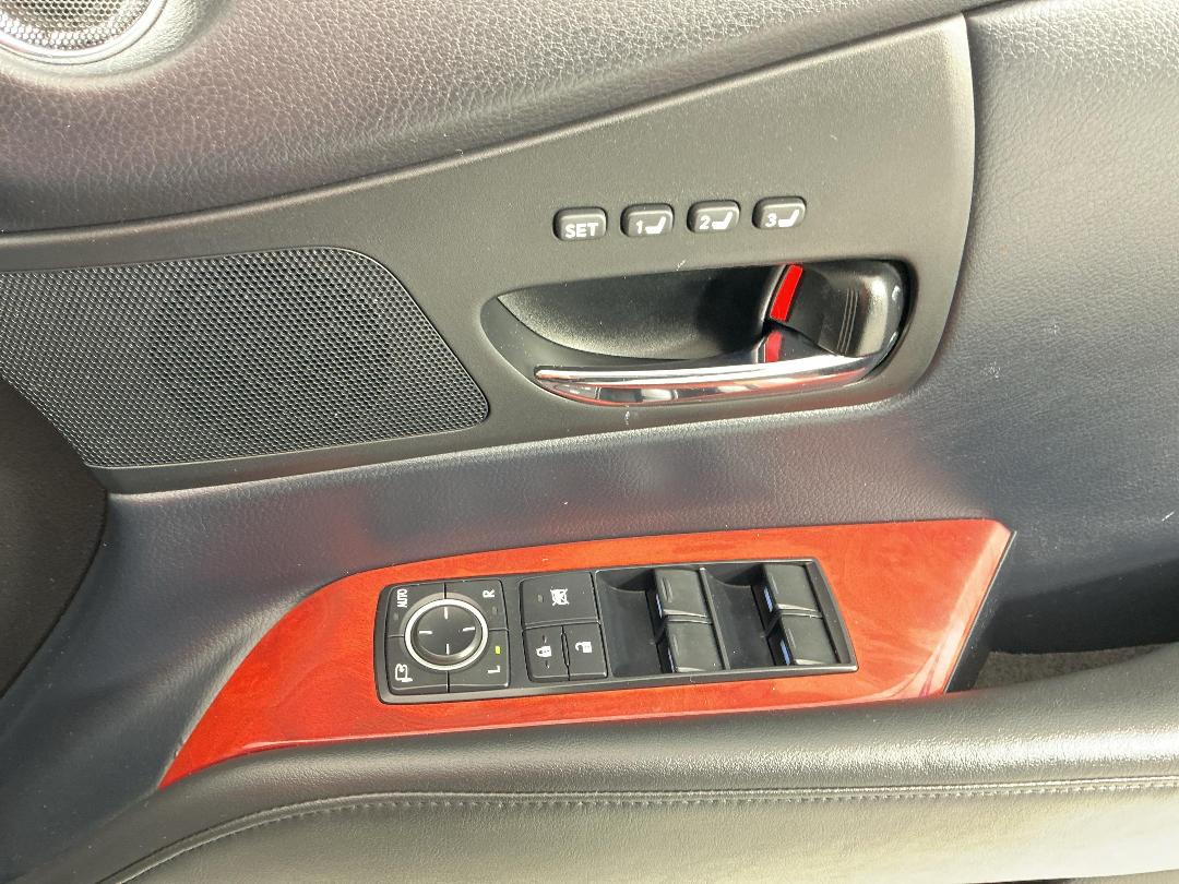 Photo '26' of Lexus RX450H Photo '26' of Lexus RX450H