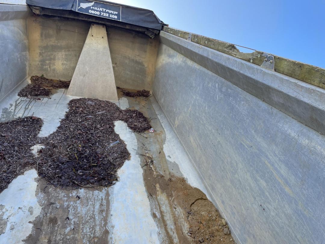 Photo '21' of Mack Granite CMMR 8X4 Tipper