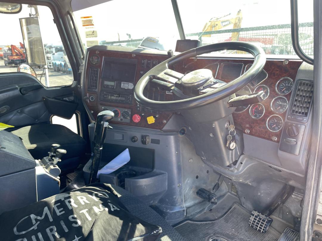 Photo '12' of Mack Granite CMMR 8X4 Tipper