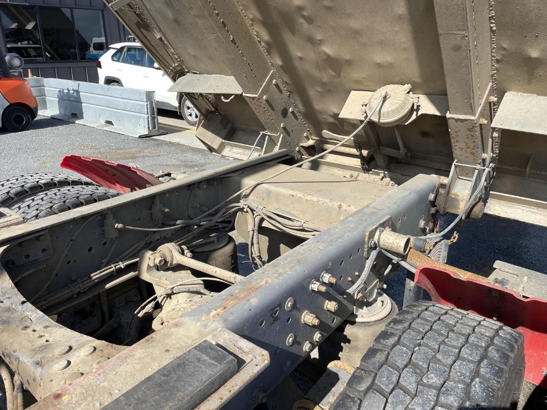 Photo '30' of Mack Granite CMMR 8X4 Tipper