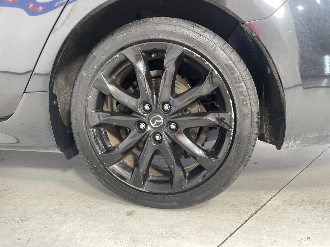 Photo '11' of Mazda Atenza