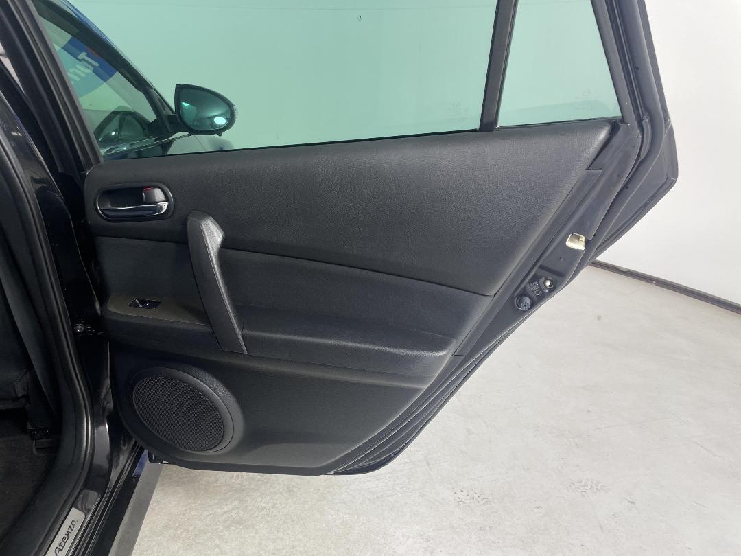 Photo '19' of Mazda Atenza