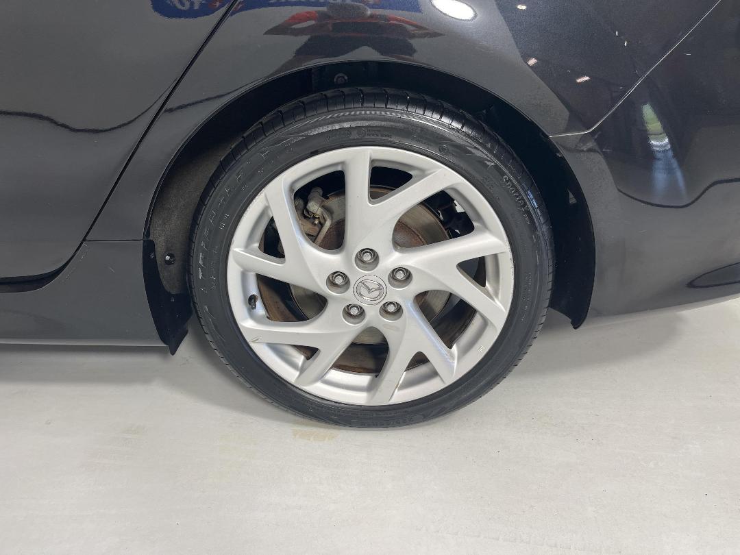 Photo '11' of Mazda Atenza