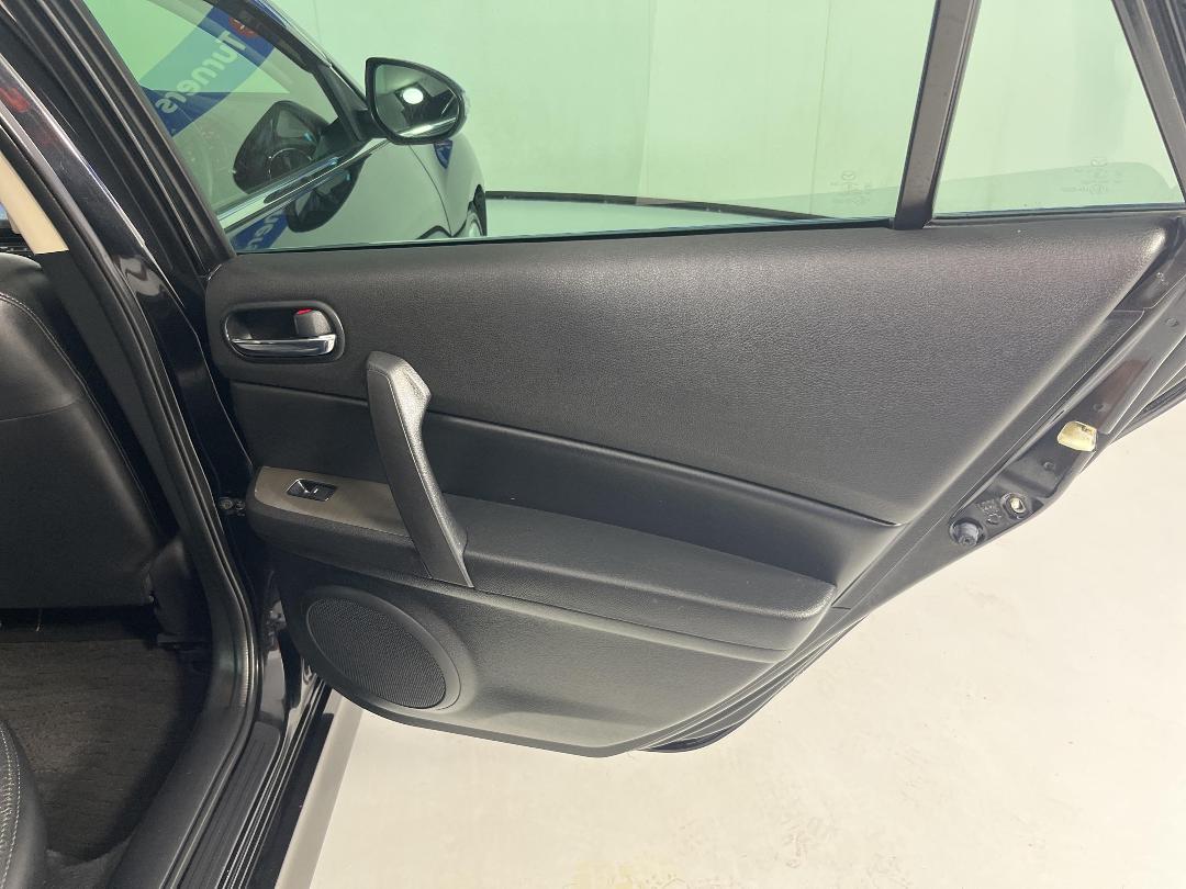 Photo '19' of Mazda Atenza