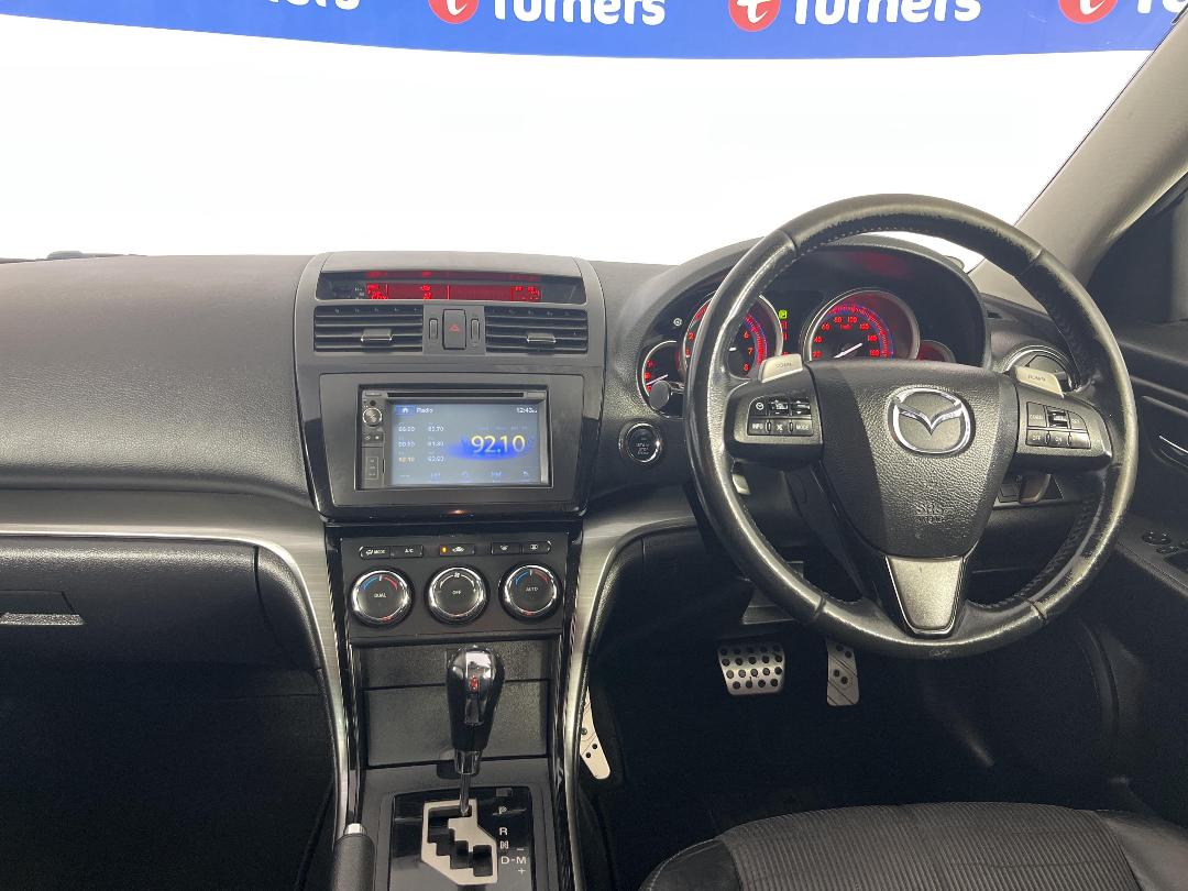 Photo '17' of Mazda Atenza