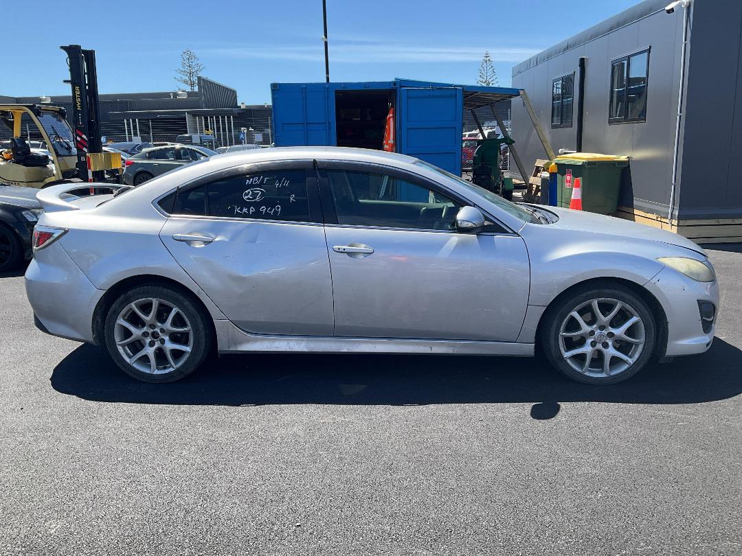 Photo '2' of Mazda Atenza