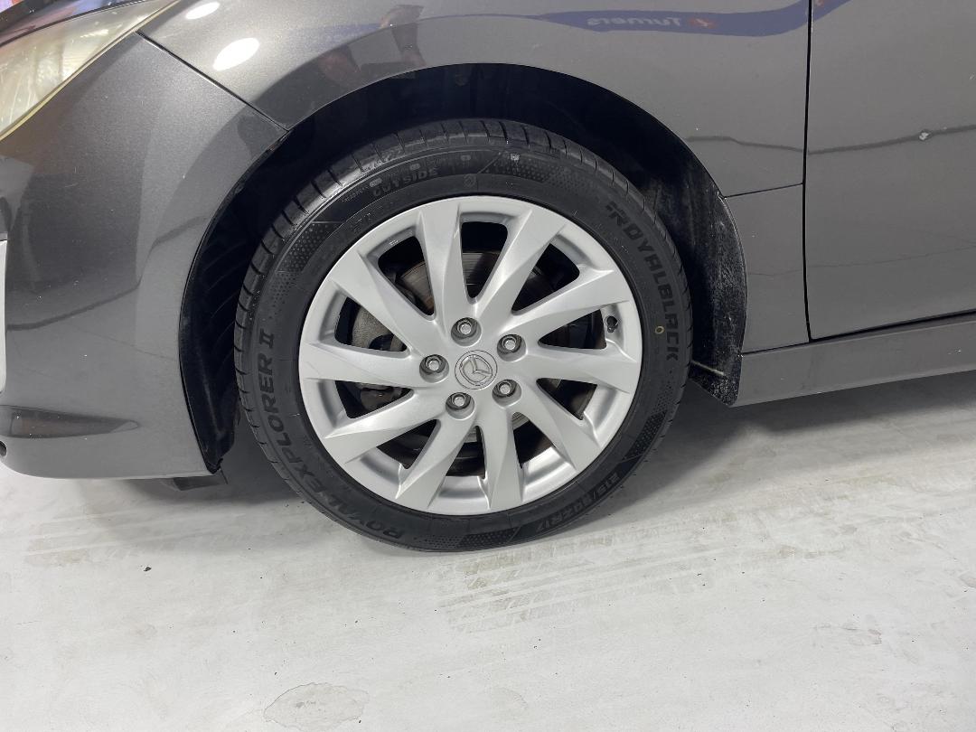 Photo '10' of Mazda Atenza