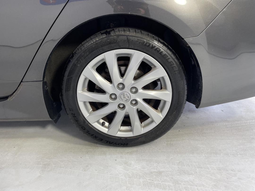 Photo '11' of Mazda Atenza