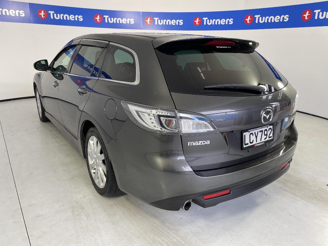 Photo '5' of Mazda Atenza