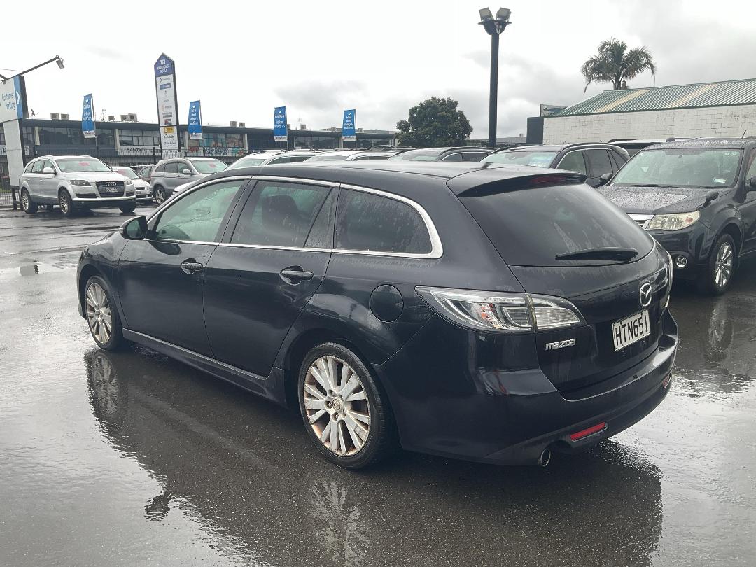 Photo '5' of Mazda Atenza